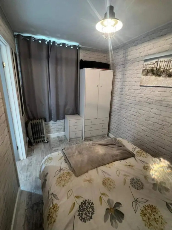 Stunning One Bed Modern & Contemporary Chalet