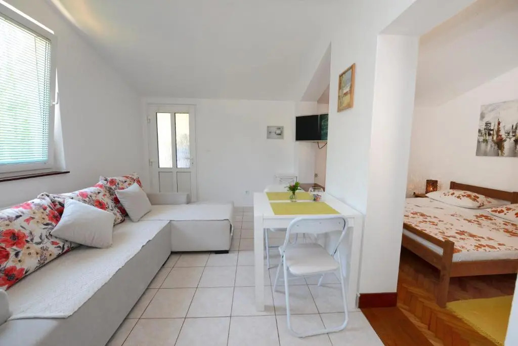 Apartments Tena