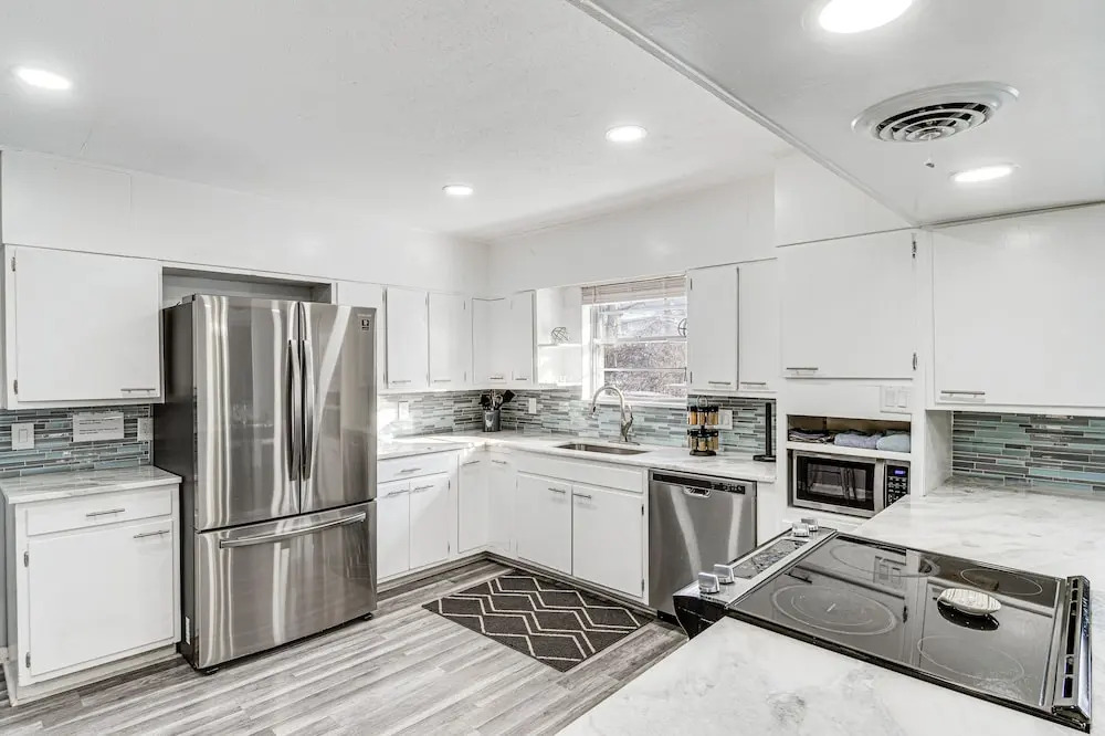 Modern Home ~ 6 Mi to Downtown Indy: Pets Welcome!