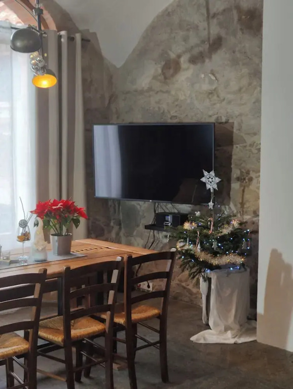 HexenburgbeiDresden Maisonette über 2 Etagen mit 4 Schlafzimmern, Kamin, Terrasse und Faßsauna, Nähe Sächsische Schweiz