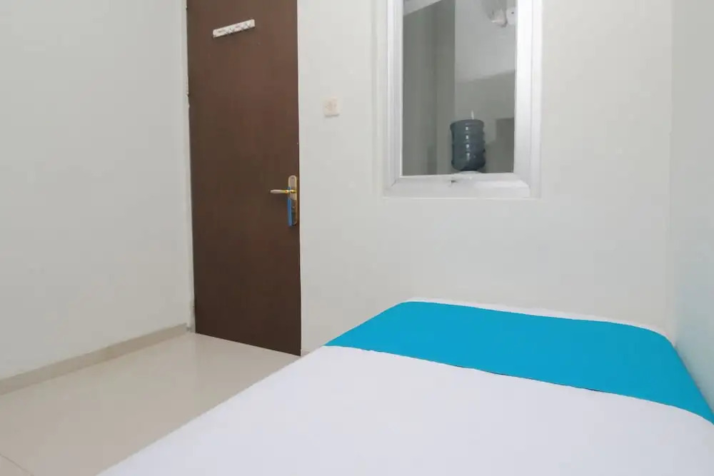 Airy Eco Syariah Bandara Soetta Taman Mahkota Tiga Tangerang