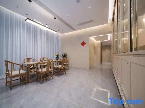 Shunyi Hotel (Shēnzhèn Běi Zhàn 6979 Shāngyè Zhōngxīn Diàn )