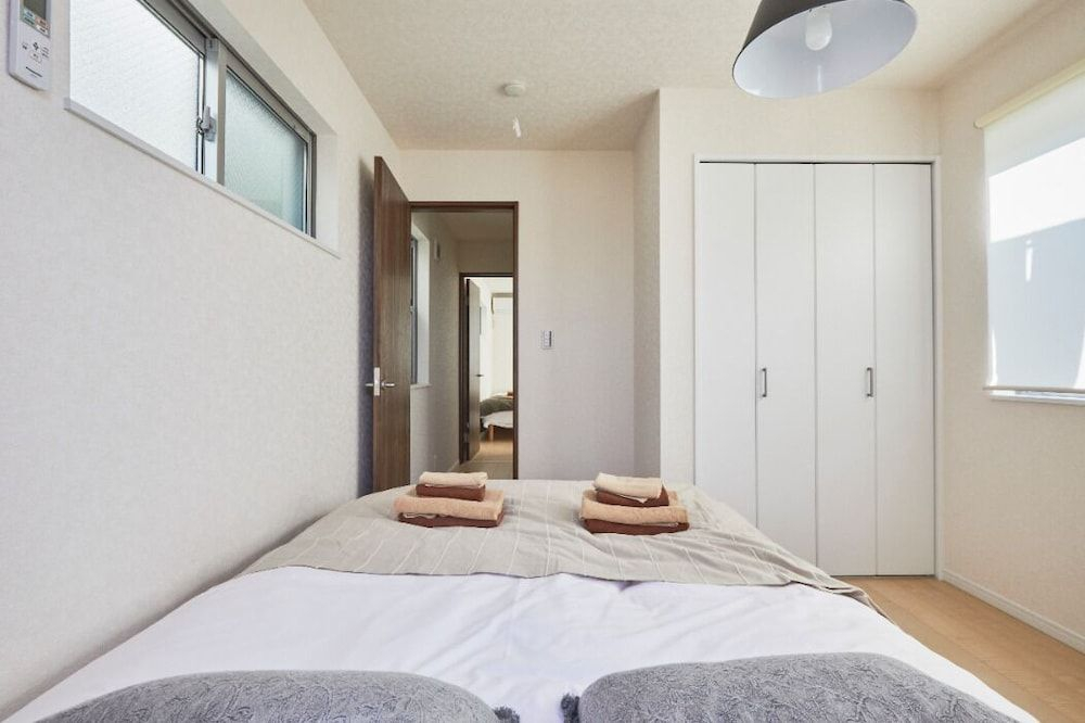Kasai Guest House, 4min to Kasai Sta, Direct buses to Airport & Disney