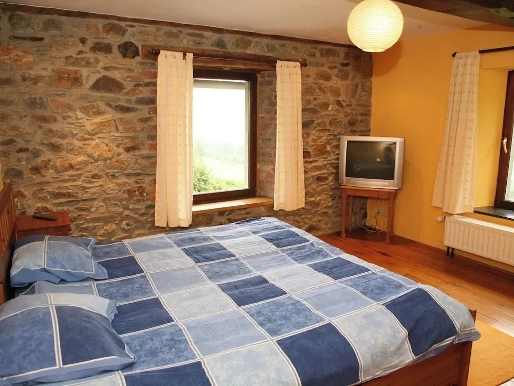 Historic Hideaway in Exbomont