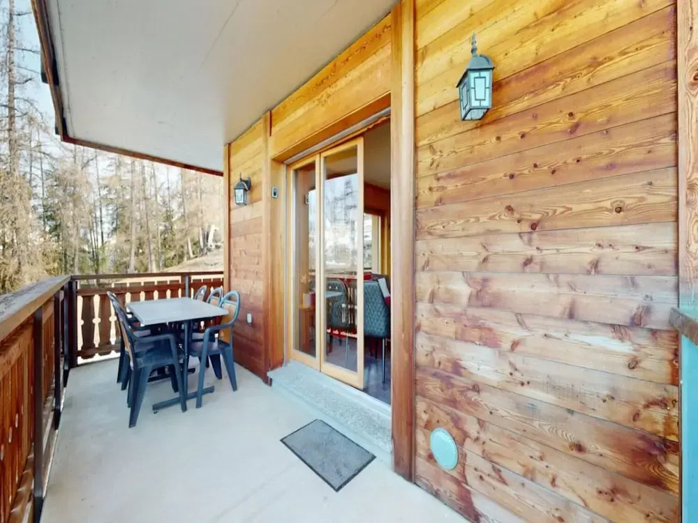 Apartment With Sauna Access