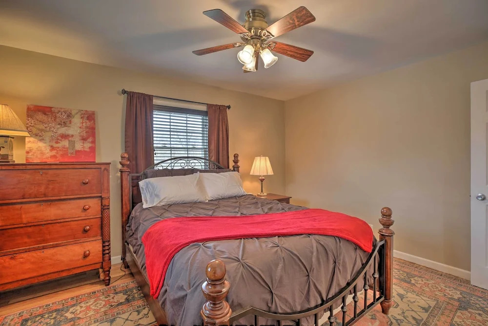 Lexington Family Home ~ 2 Miles to UK Campus!