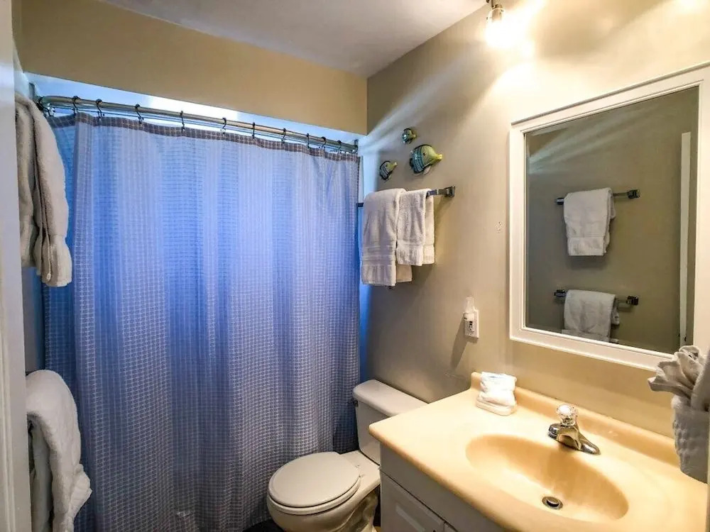 The Beach Barn - 4 Br Home