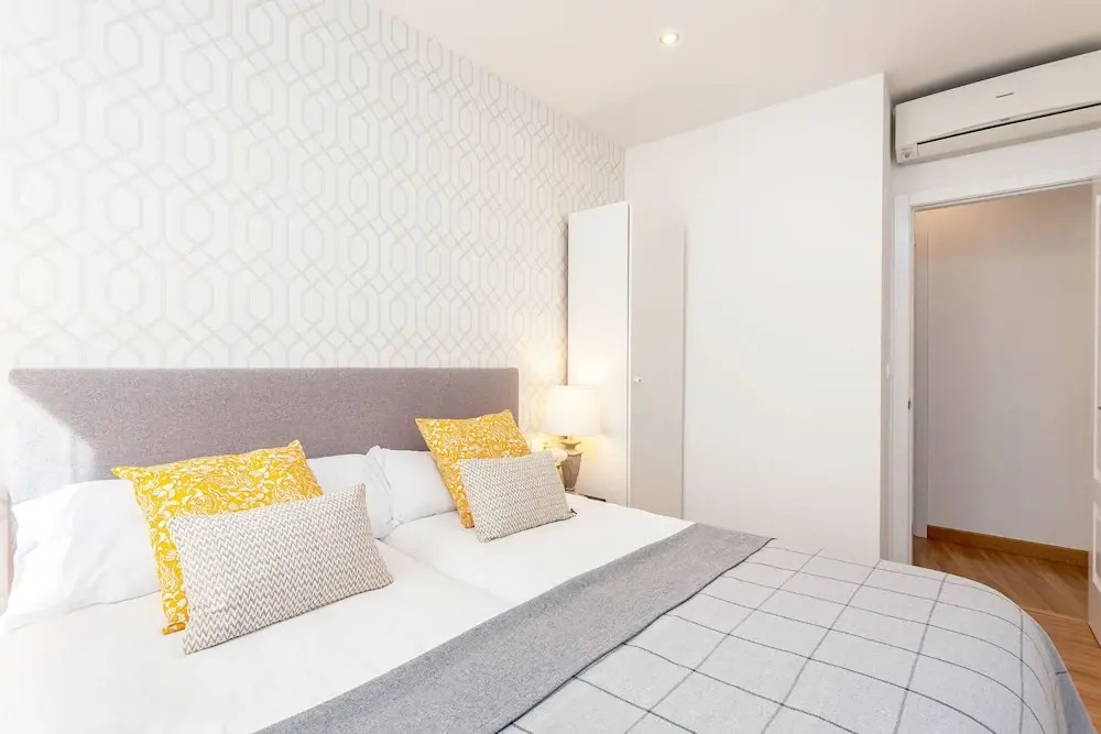 Modern Apartment in Prime Location. Marín García III