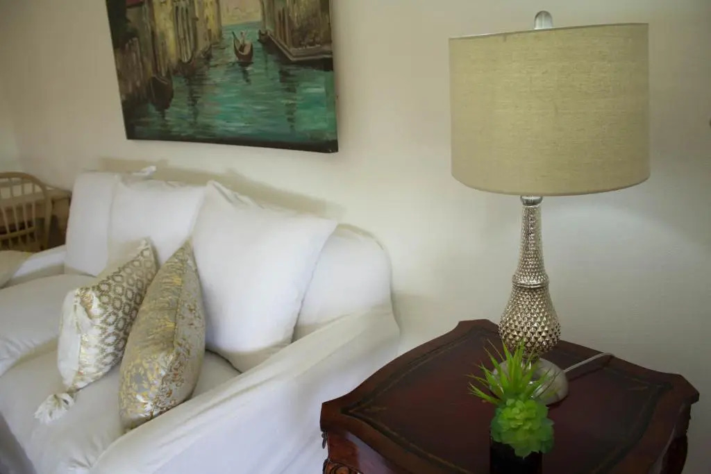 Kingston Luxury Condo Apartment