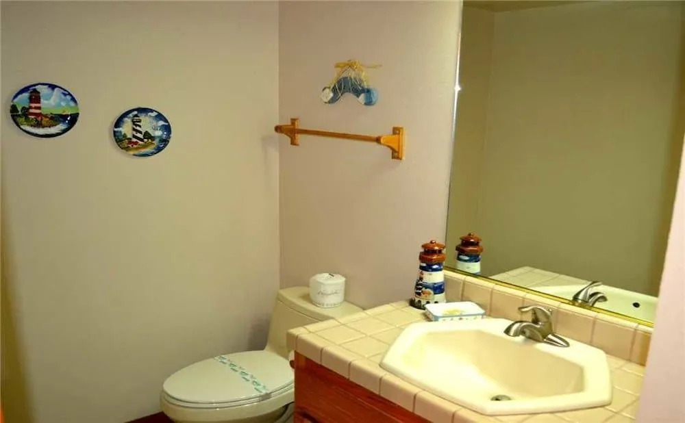 1664 Venice - 4 Br Home