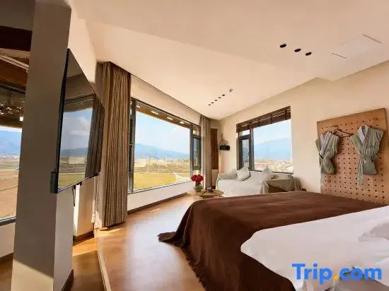 Yuexi Inn · MistyFields | 180° Fieldside Vacation Apartment (Shaxi Ancient Town)