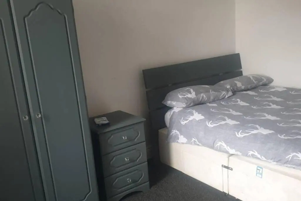 Hullidays - University Side Lg 4 bed House