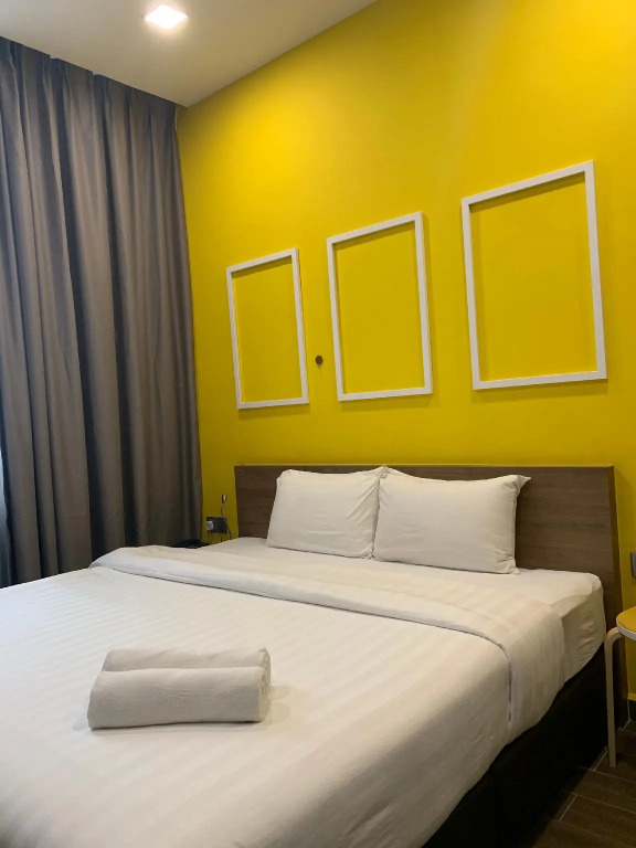 Frame Hotel