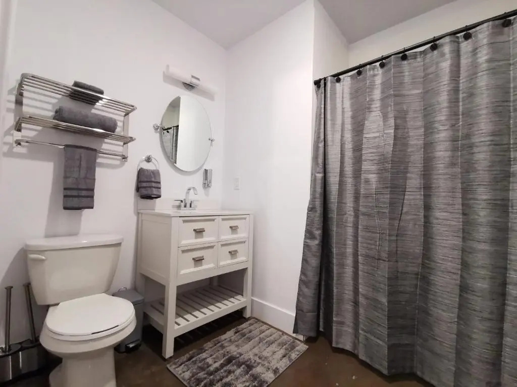 Cameo Hotel and Suites