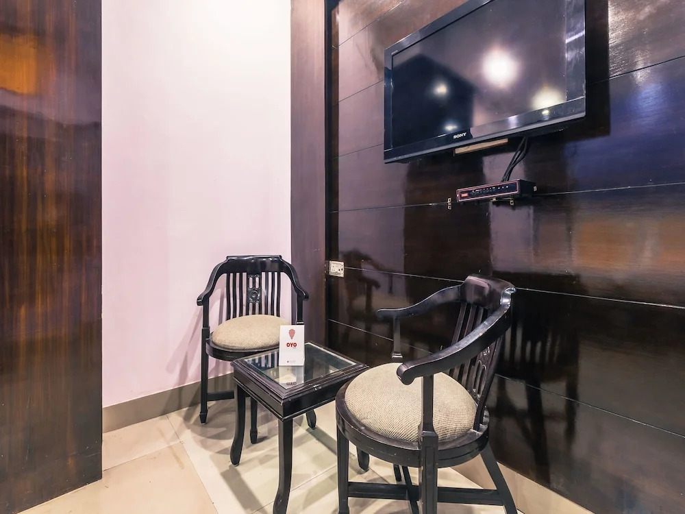 OYO 2558 Hotel R K Residency