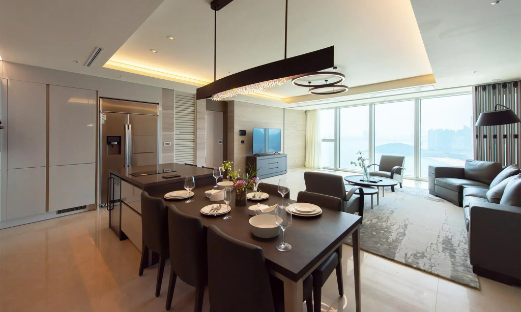 BEACH PREMIUM SUITE (70C/71B Type)