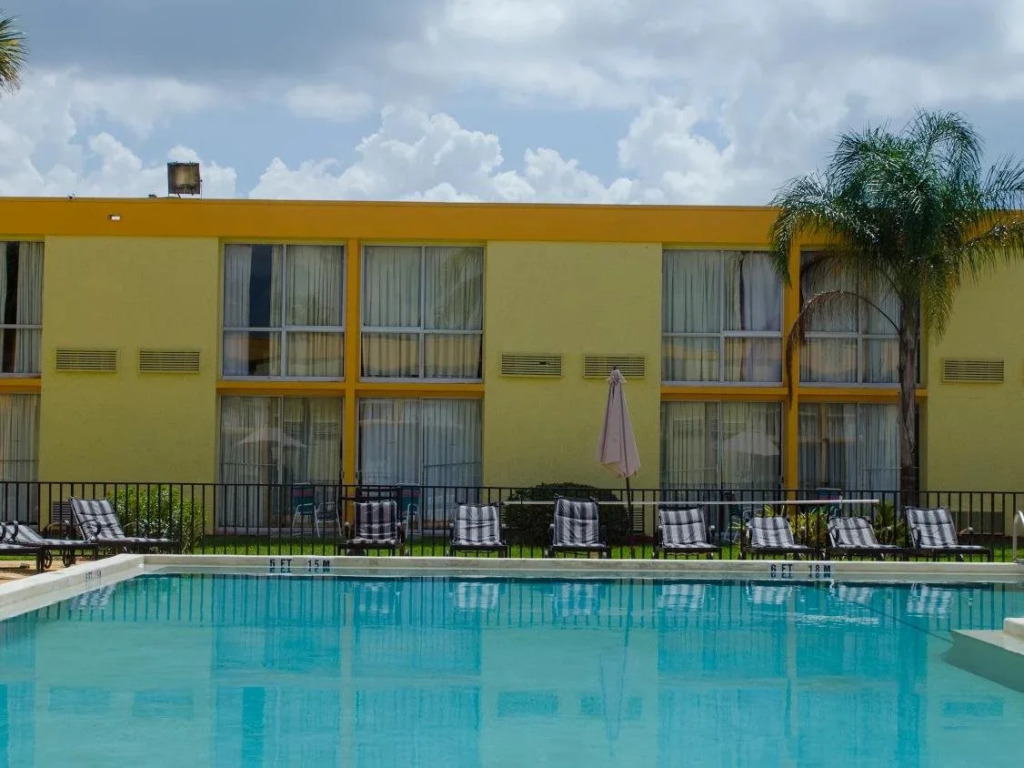 B&B HOTEL Orlando International Drive near Universal - Newly Renovated