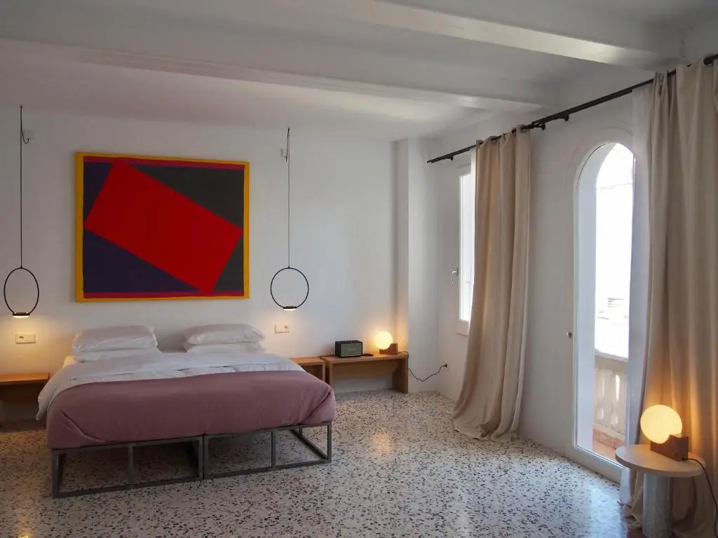 Fragile Boutique Hotel