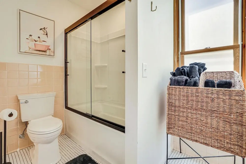 Saint Paul Vacation Rental Near Shopping & Dining!