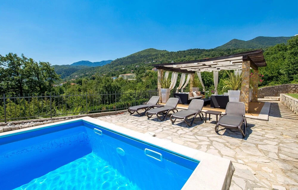 Lovely Home In Veprinac