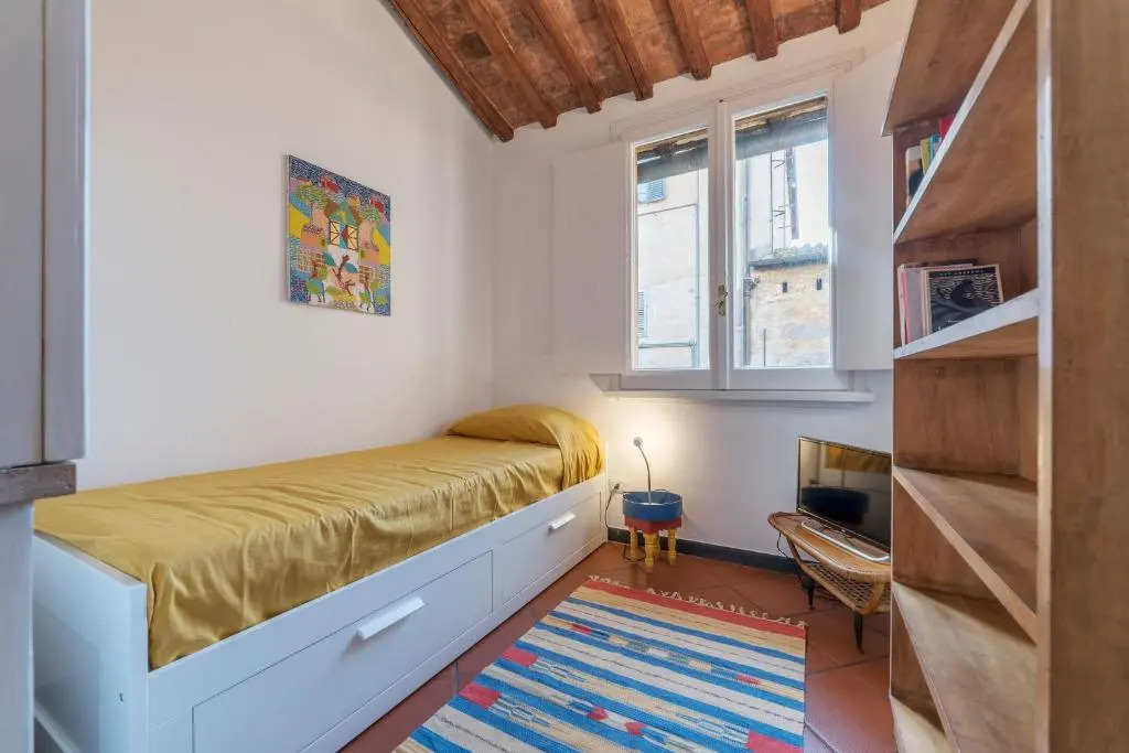 Three bedrooms in world-famous Via Giulia - Wifi, A/C, Washing machine