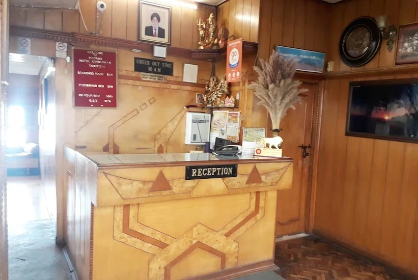 Hotel Kahkashan