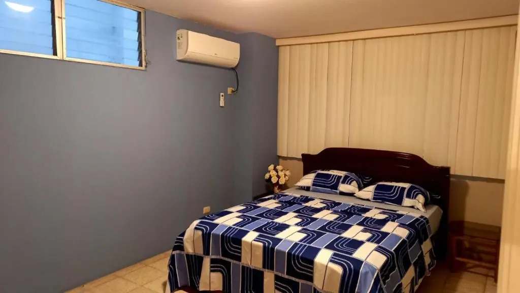Hemingway Salinas Apartment