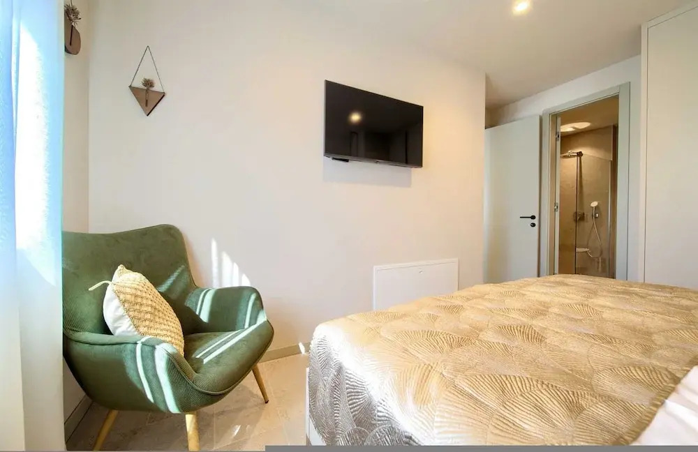 Villa QUARNARO with heated pool