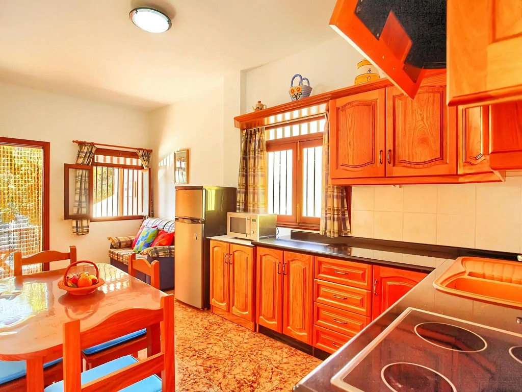Traditional holiday home in Arico with garden