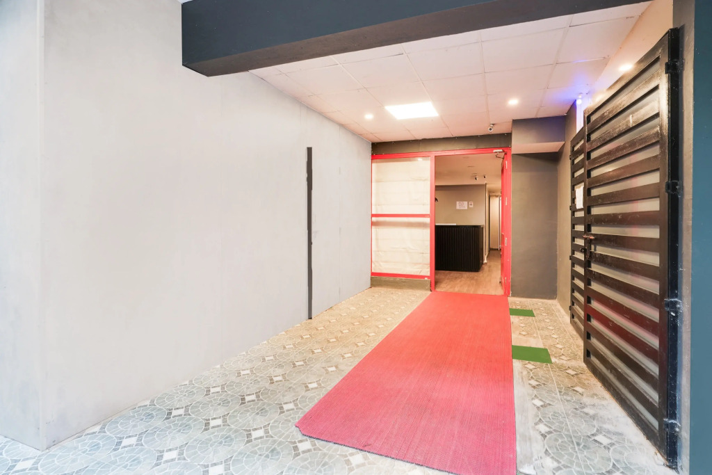 Super Oyo Townhouse Oak Spruce Hotels A2 Indiranagar