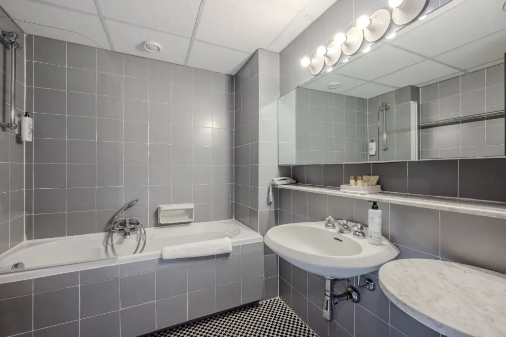 HOTIDAY Room Collection - Sarzana