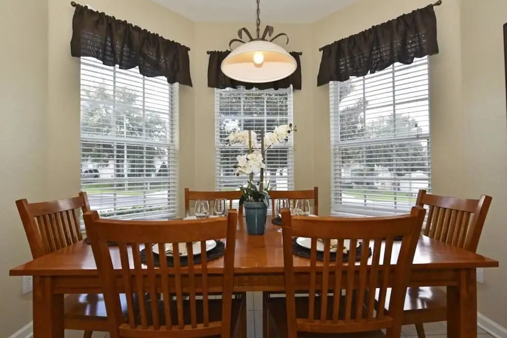 7742 The Windsor House 5 Bedroom by Florida Star