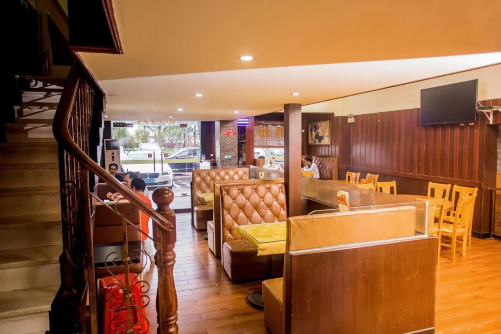 Liangde Hotel (Shenzhen Shajing Houting Subway Station)