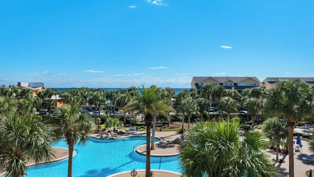 Spacious 2BR Condo w/ Partial Gulf Views, Pool, Across the Street From Beach!
