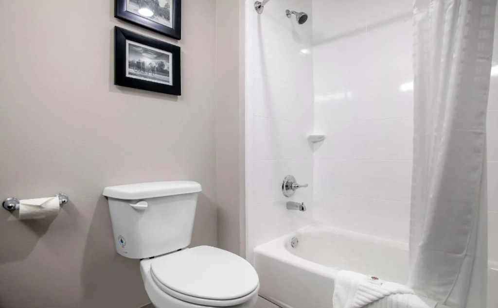 Holiday Inn Express & Suites Tulsa East - Catoosa by IHG