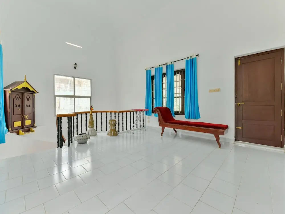 OYO 17351 Home Hill View 3BHK Chembothara