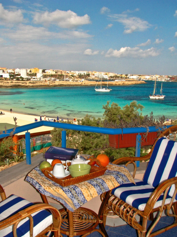 Hotel Il Faro Della Guitgia Tommasino