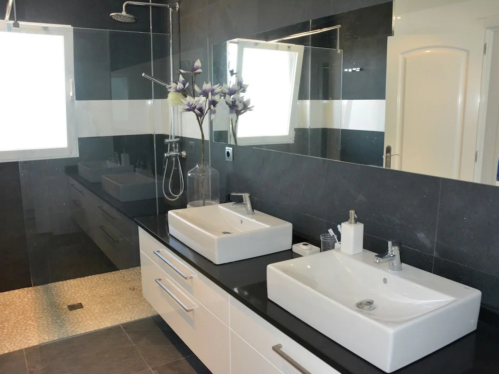 Stunning Detached Villa With Private Pool and Clear View Over Calpe