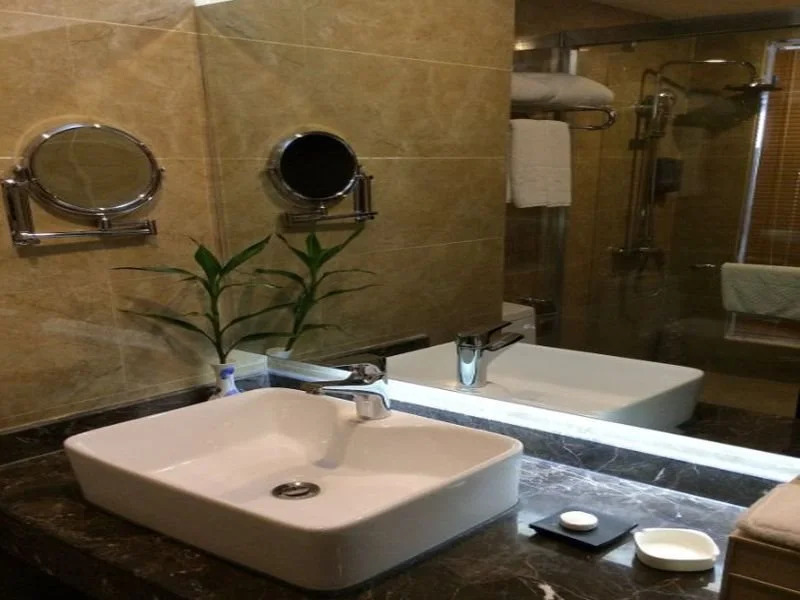 YJ International Hotel