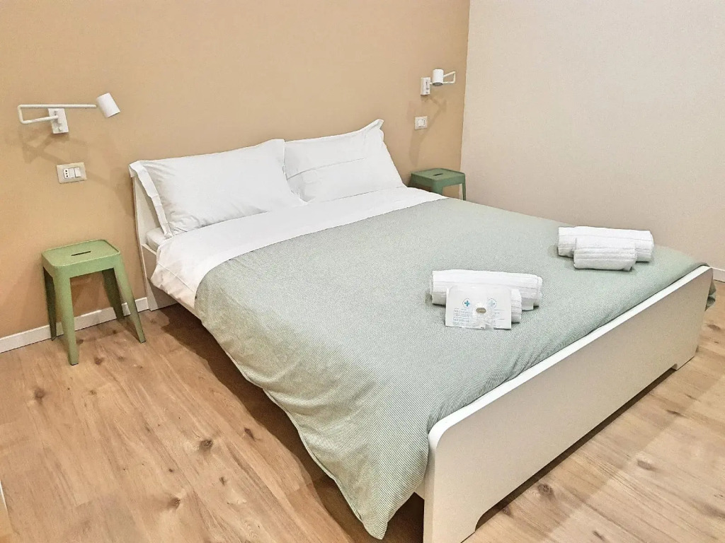 B&B Gisira