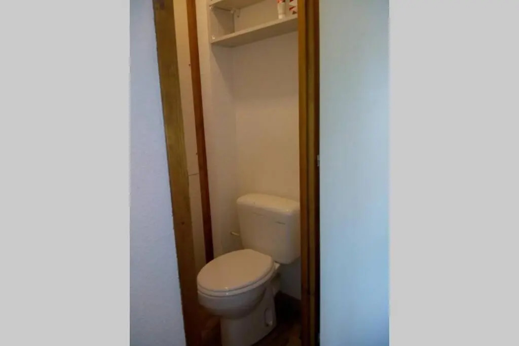 Au Pied des Pistes B31, Chaleureux studio 4 pers, vue sur la vallée imprenable avec WIFI, DRAPS NON COMPRIS