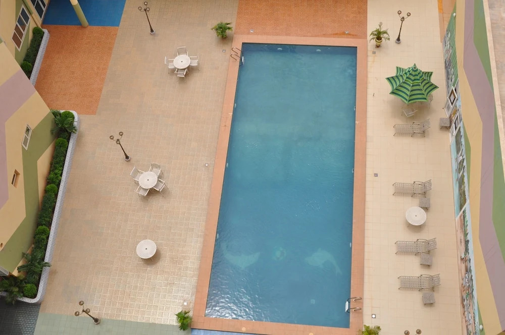Royal Beach Hotel