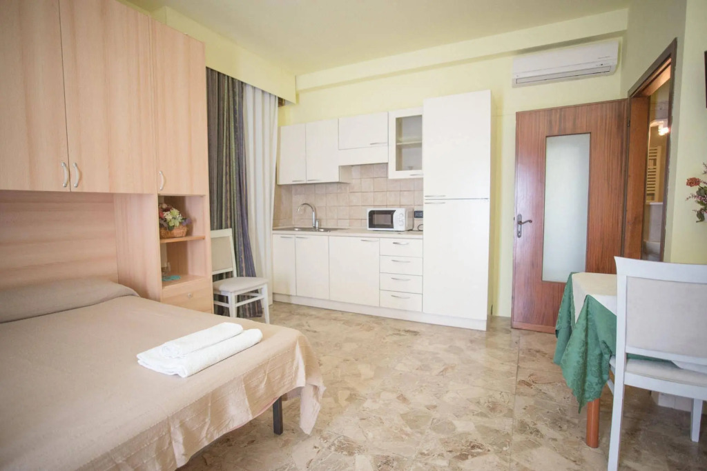 Affitta Camere Elena