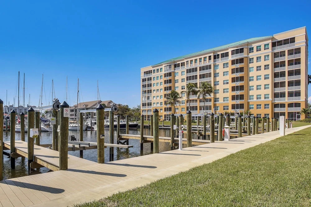 Sunsets & Sails! Waterfront Punta Gorda Condo