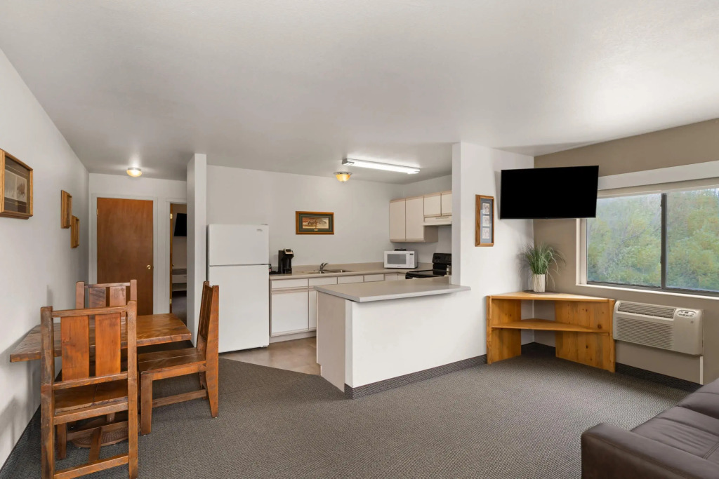 Travelodge by Wyndham Gardiner Yellowstone Park North Entr