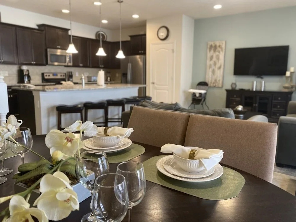 Windsor-5 Bed Townhouse w/splashpool-3800WW