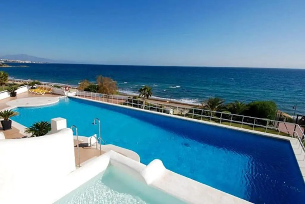 E1 Espectacular y moderno Dúplex en primera línea - Estepona - Sinfonia del Mar