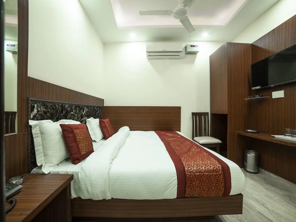OYO 14136 hotel toto international