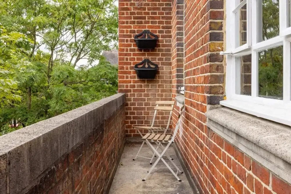 The Blackheath Hideaway - Alluring 2bdr Flat With Balcony