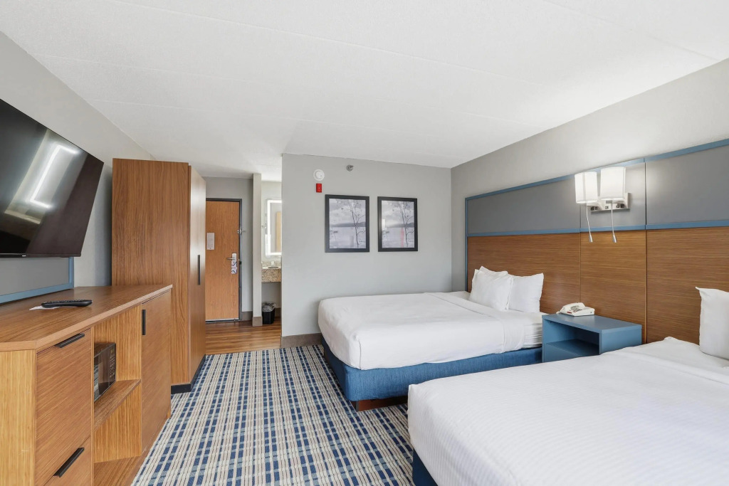 AmericInn by Wyndham White Bear Lake St. Paul